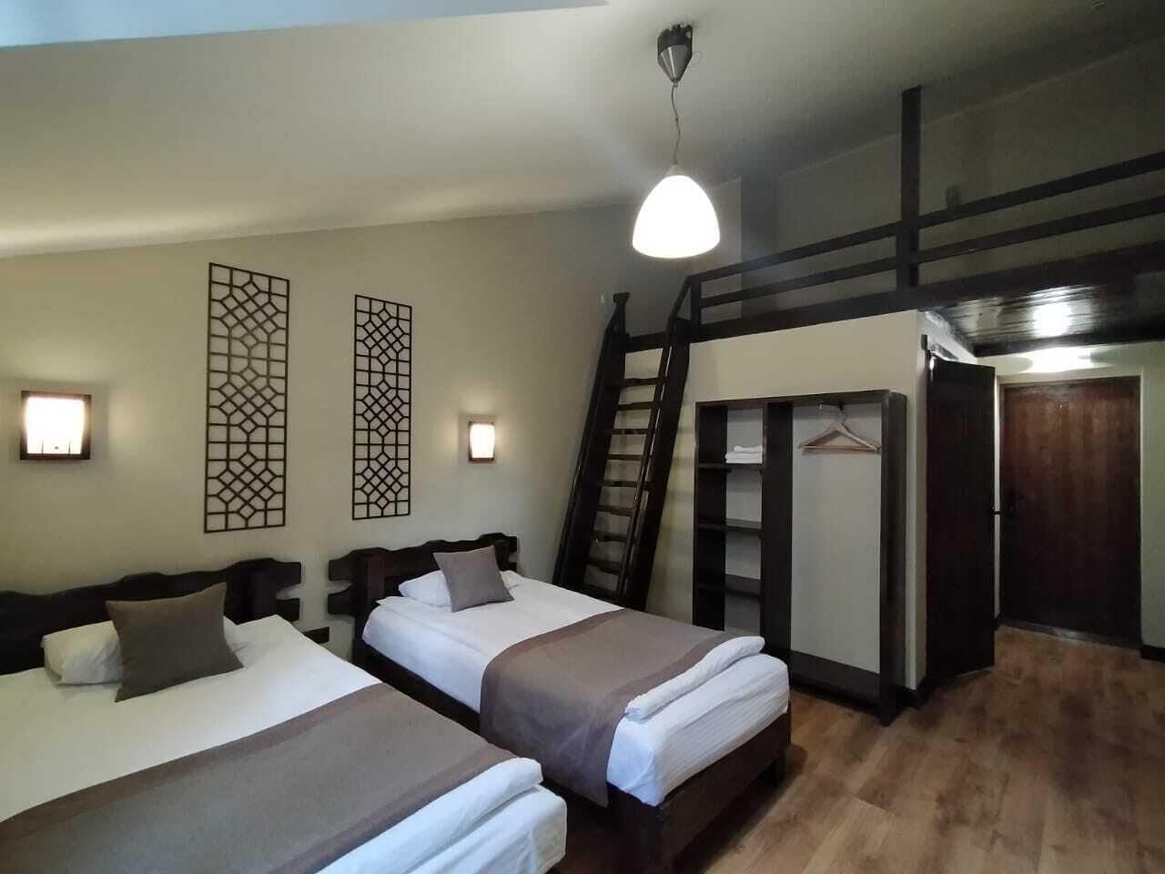 Saraishyq Hotel Алма Ата Екстериор снимка