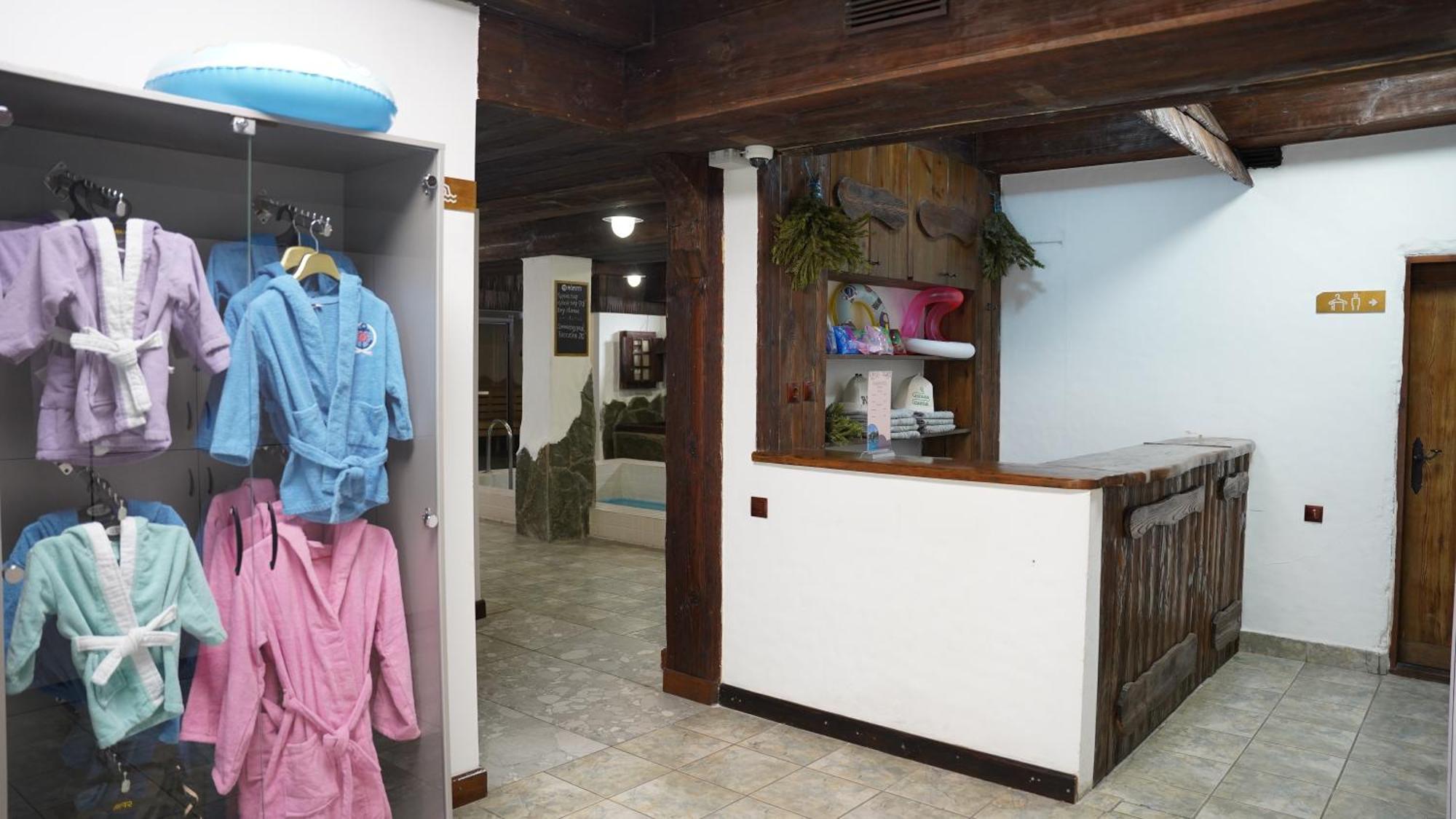 Saraishyq Hotel Алма Ата Екстериор снимка