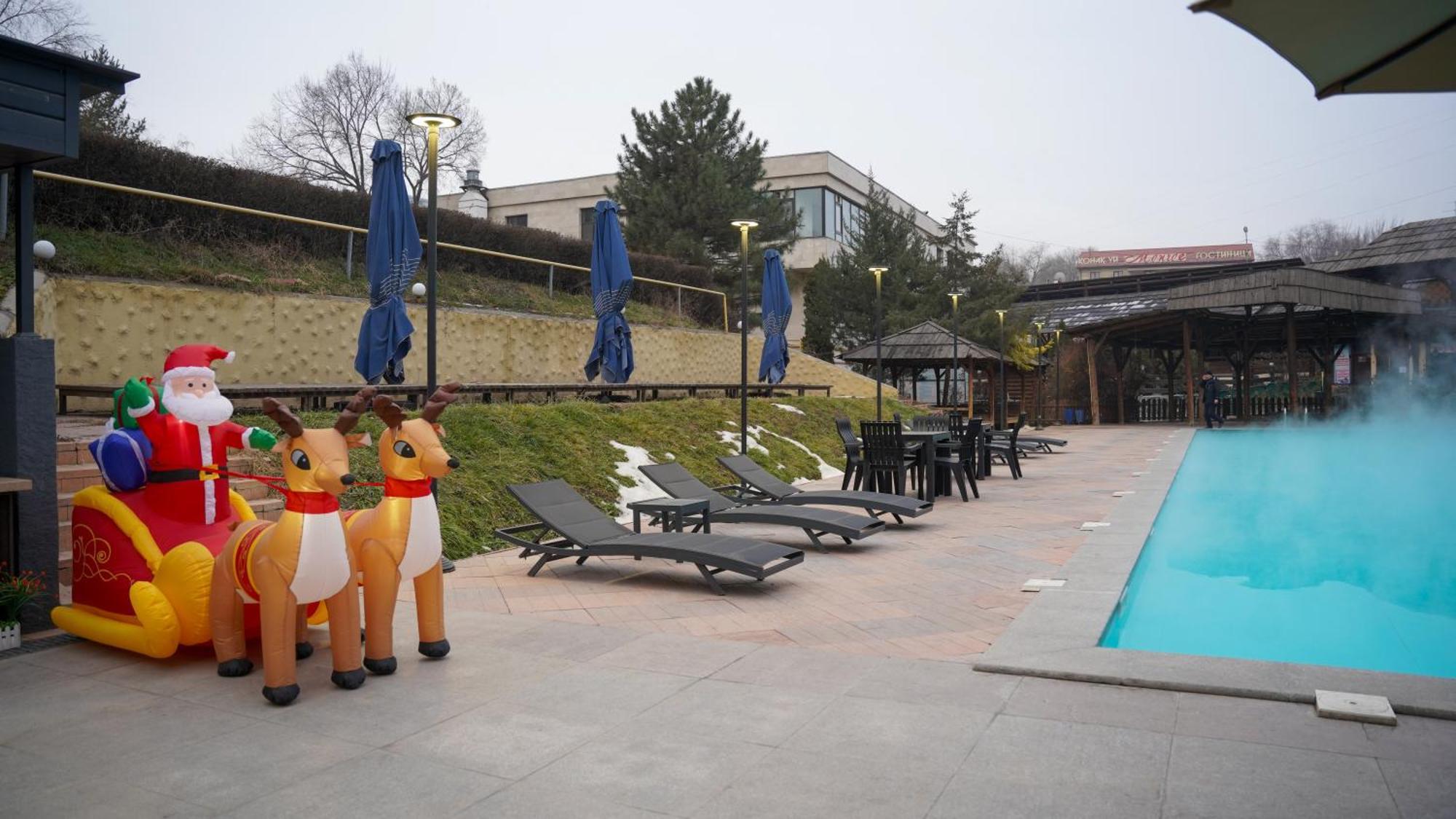 Saraishyq Hotel Алма Ата Екстериор снимка