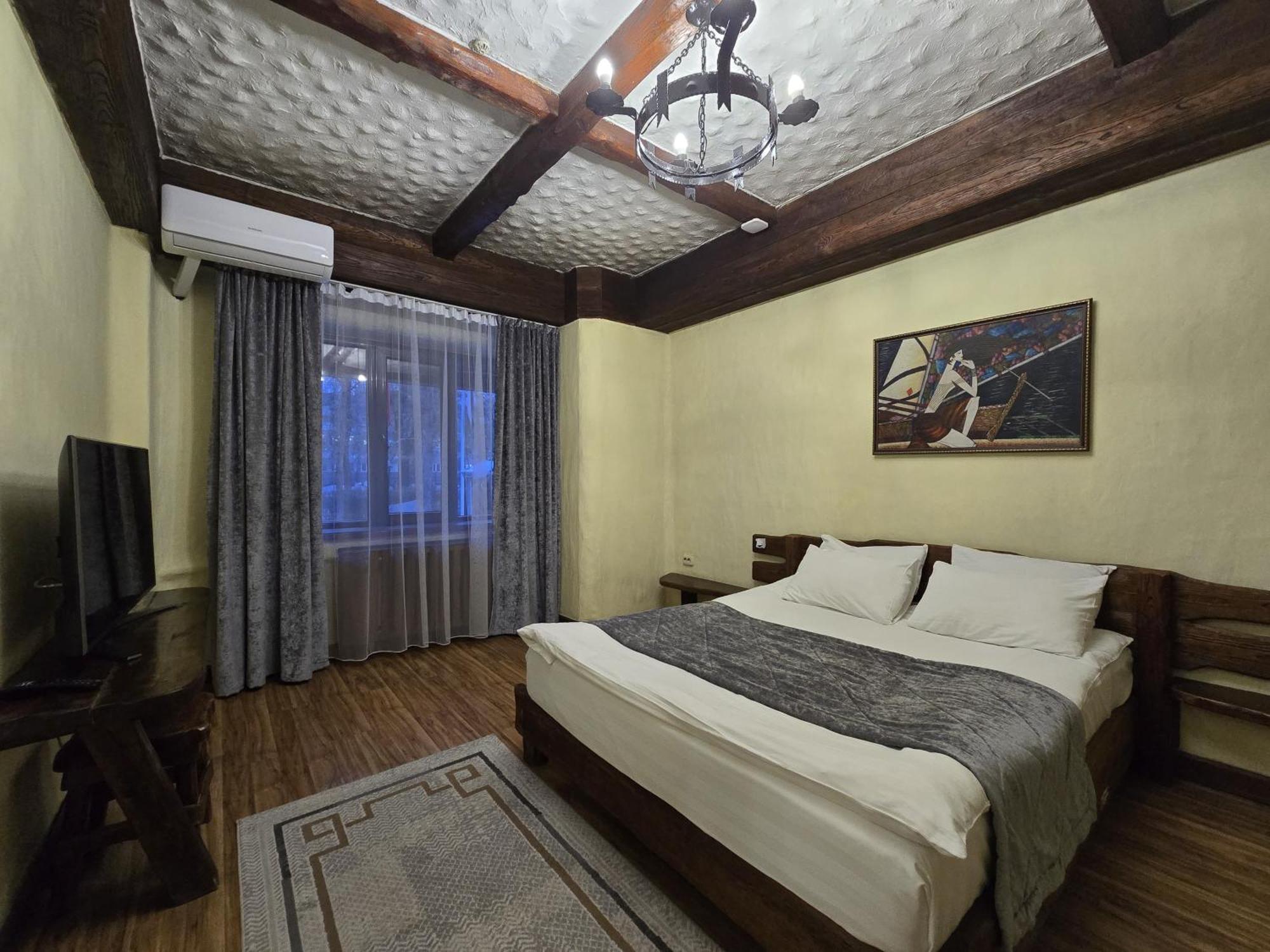 Saraishyq Hotel Алма Ата Екстериор снимка