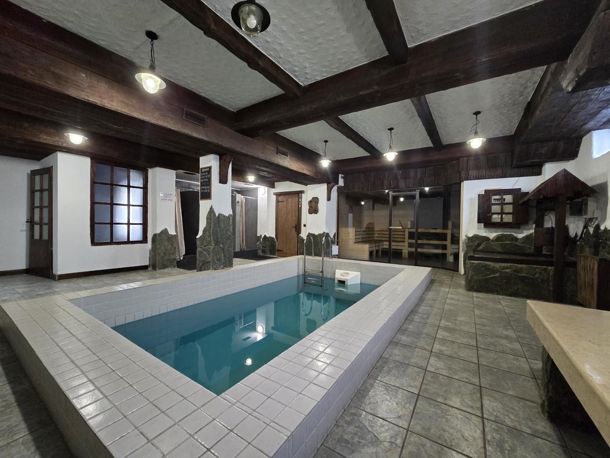 Saraishyq Hotel Алма Ата Екстериор снимка