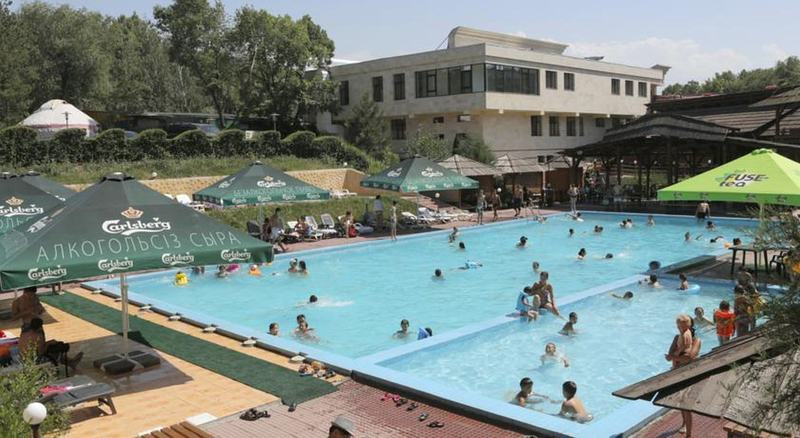 Saraishyq Hotel Алма Ата Екстериор снимка