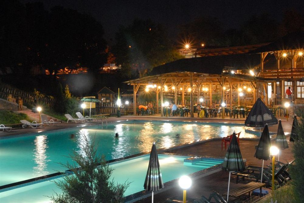 Saraishyq Hotel Алма Ата Екстериор снимка